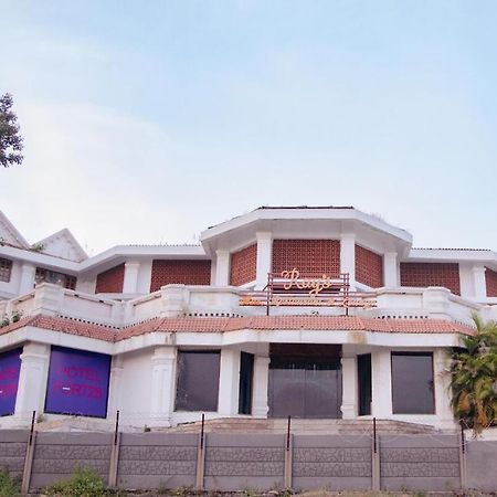 Hotel Fort28 那格浦尔 外观 照片